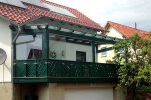 Balkon mit Dachverglasung